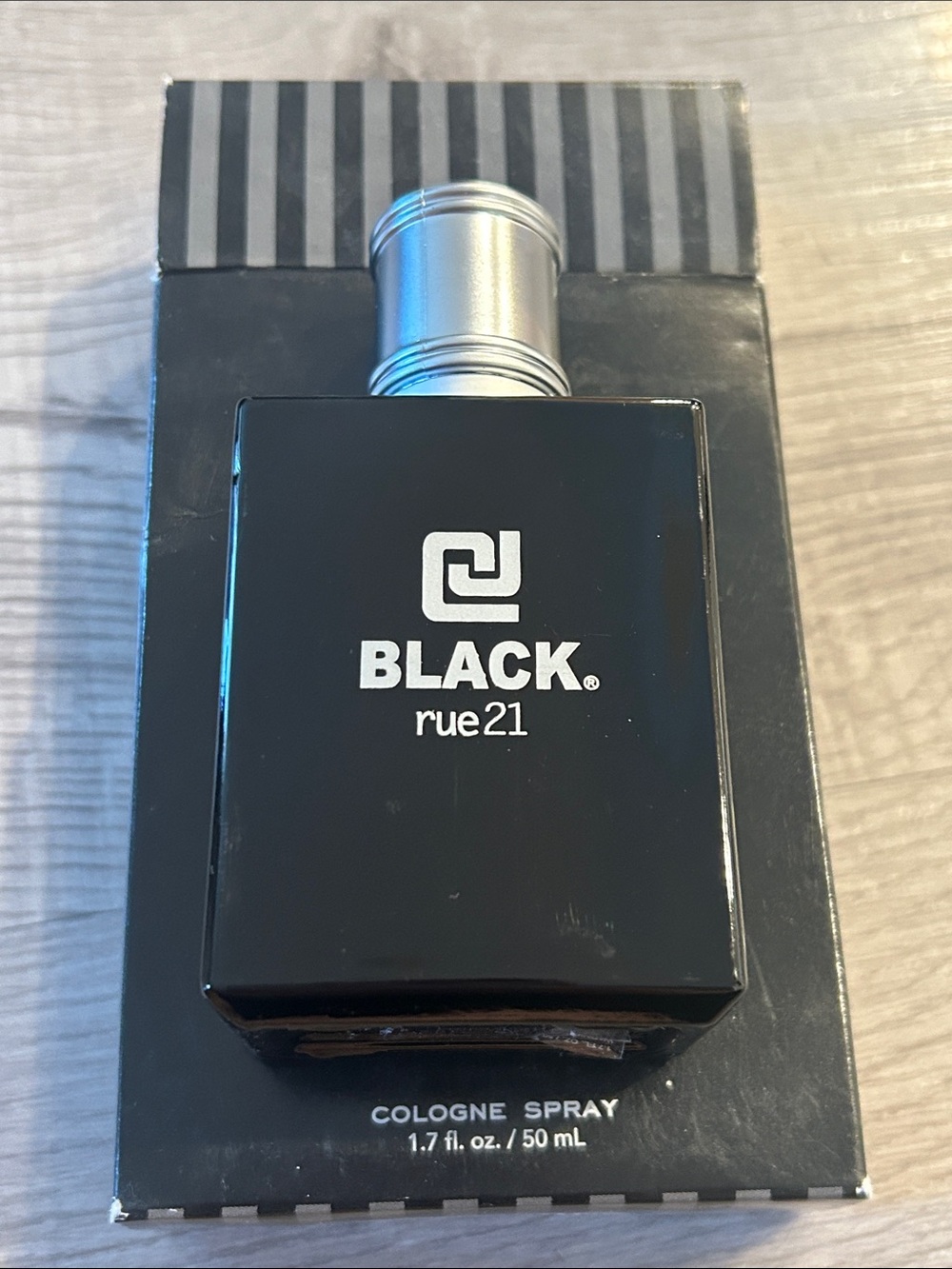 BLACK RUE 21 - Picture 4 of 6
